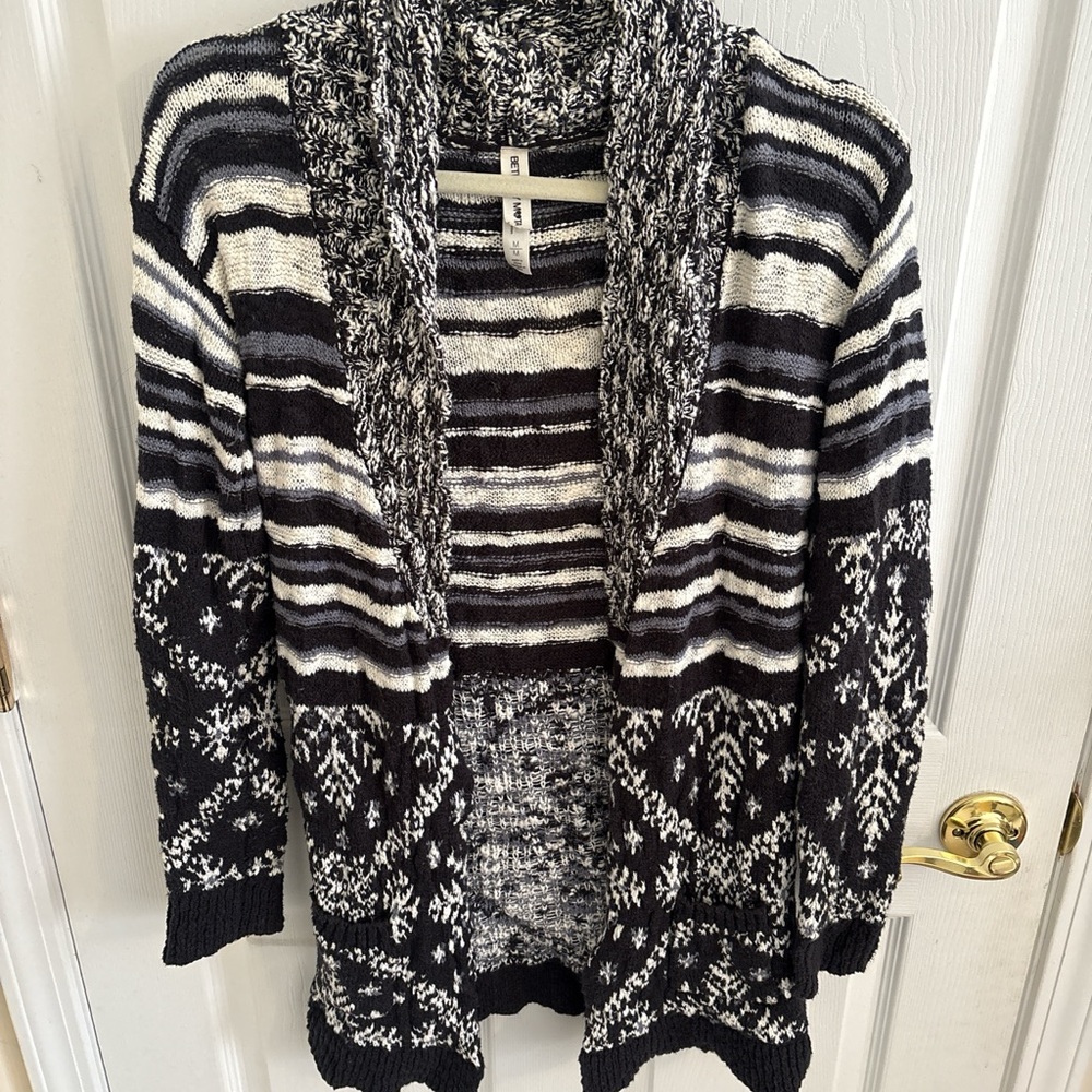 Bethany Mota Black, Blue and White Patterned Cardigan